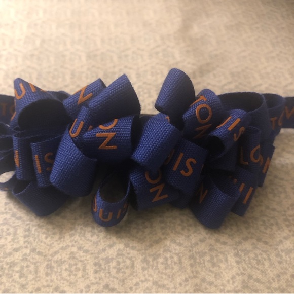 Authentic Louis Vuitton Ribbon Hair clip 3” French barrette.